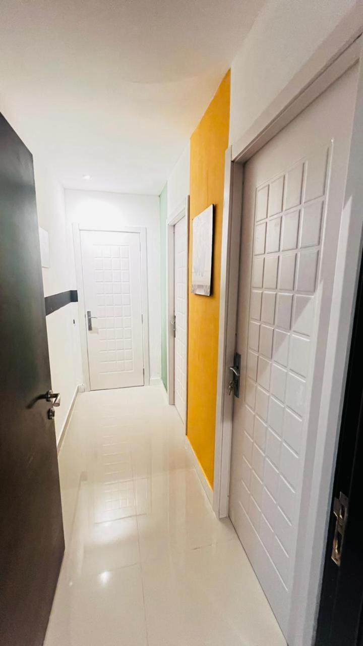 The Flex Partition Near Mall Of The Emirates Homestay *