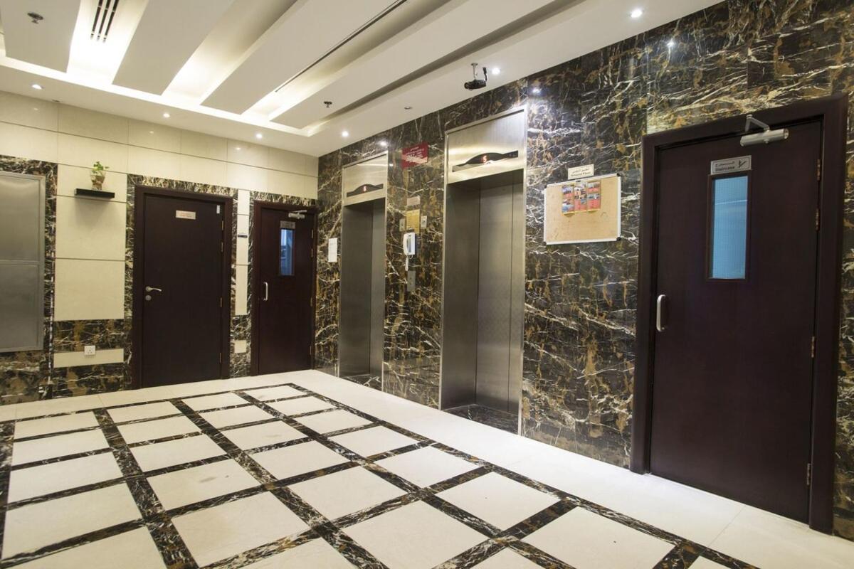 Homestay The Flex Partition Near Mall Of The Emirates Dubai