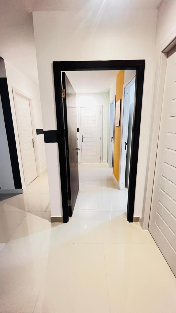 Homestay The Flex Partition Near Mall Of The Emirates