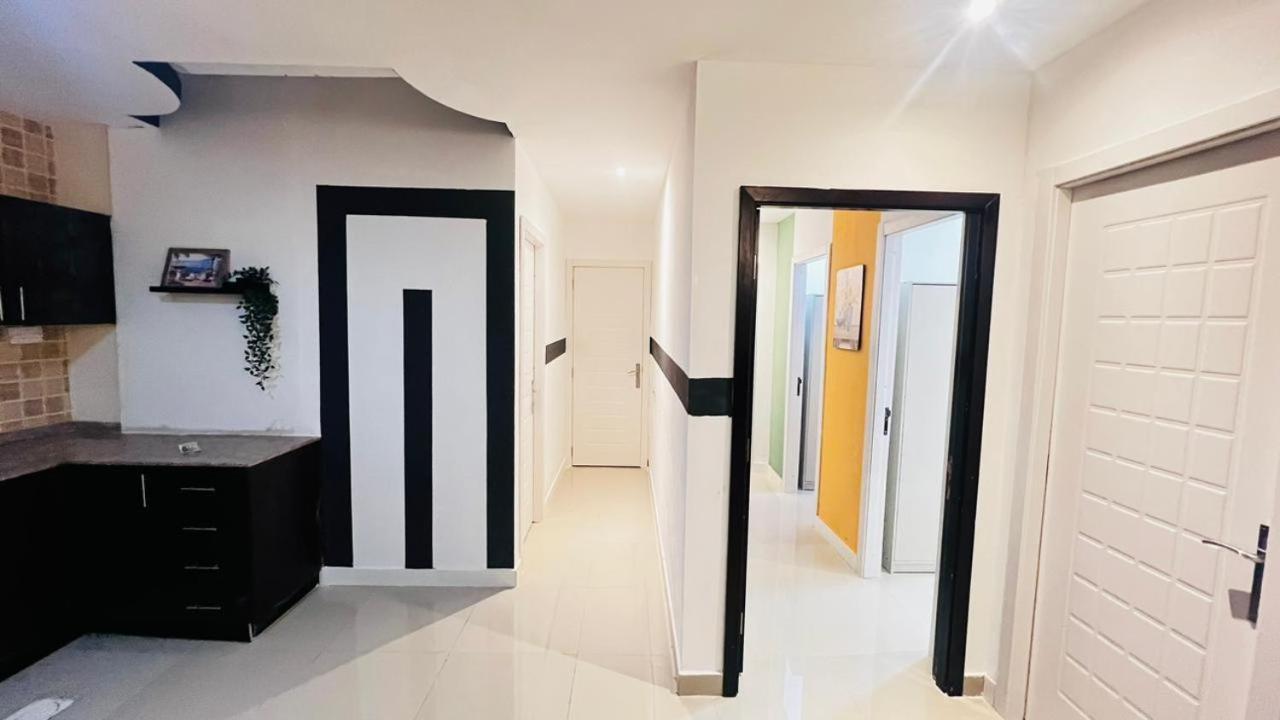 The Flex Partition Near Mall Of The Emirates Homestay Dubai