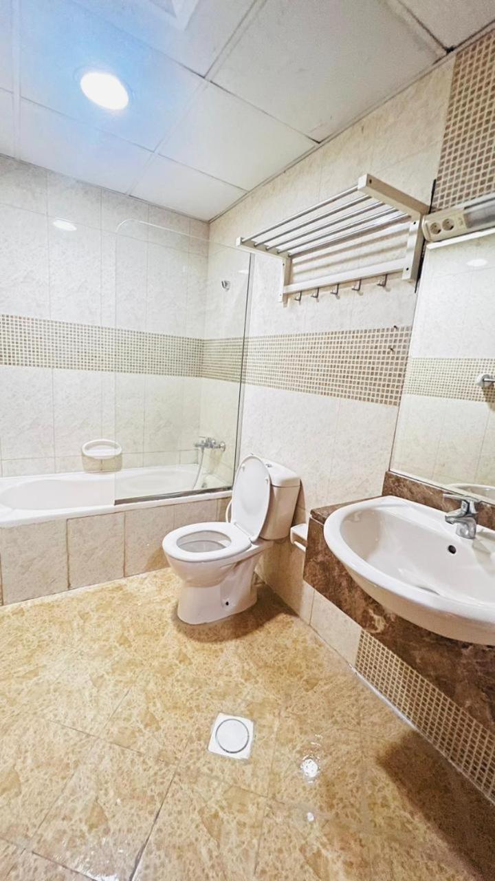Homestay The Flex Partition Near Mall Of The Emirates