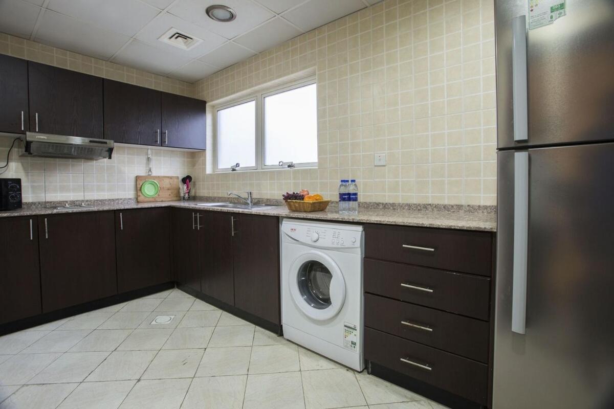 Homestay The Flex Partition Near Mall Of The Emirates