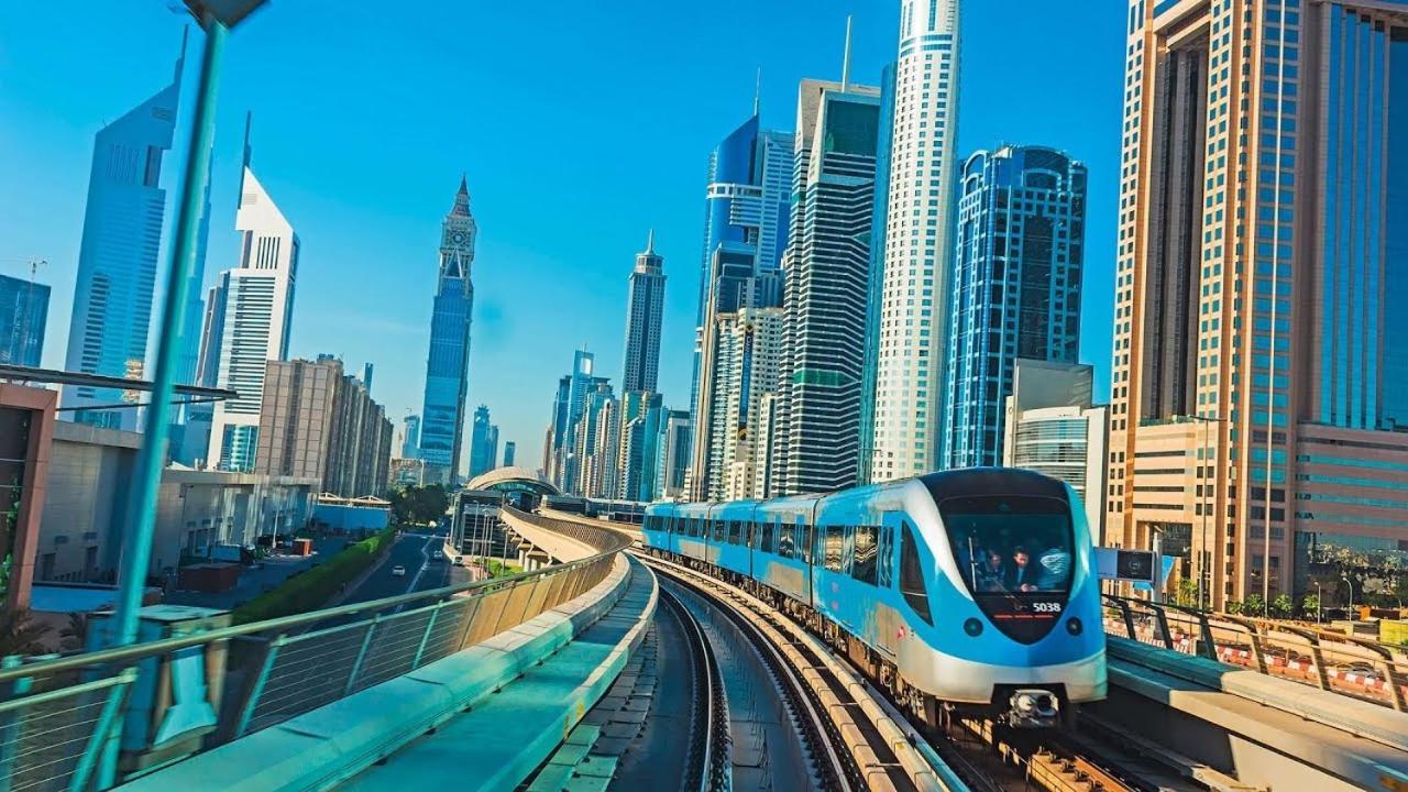 The Flex Partition Near Mall Of The Emirates Homestay